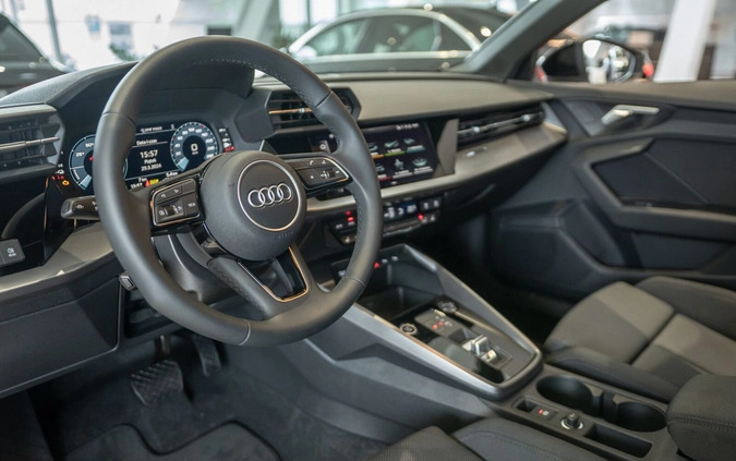 Audi A3 cena 161483 przebieg: 5, rok produkcji 2024 z Sulęcin małe 379